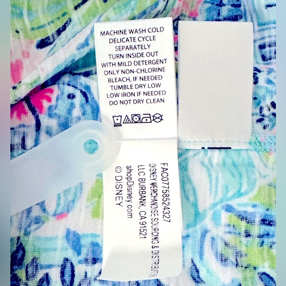 NWT Cinderella Lilly Pulitzer x Disney Parks Etta Tee Limited Edition Size Large - Picture 10 of 14